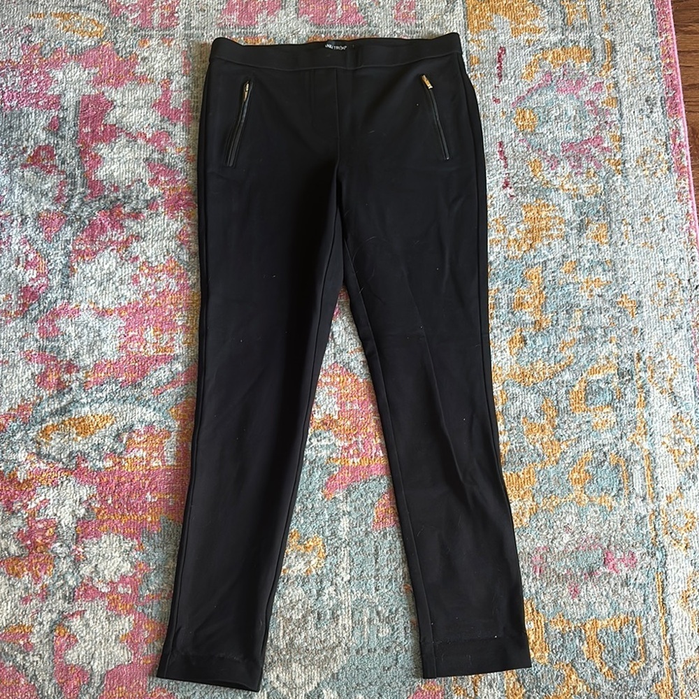 Black stretchy Slim Fit Pants with Zipper Pockets